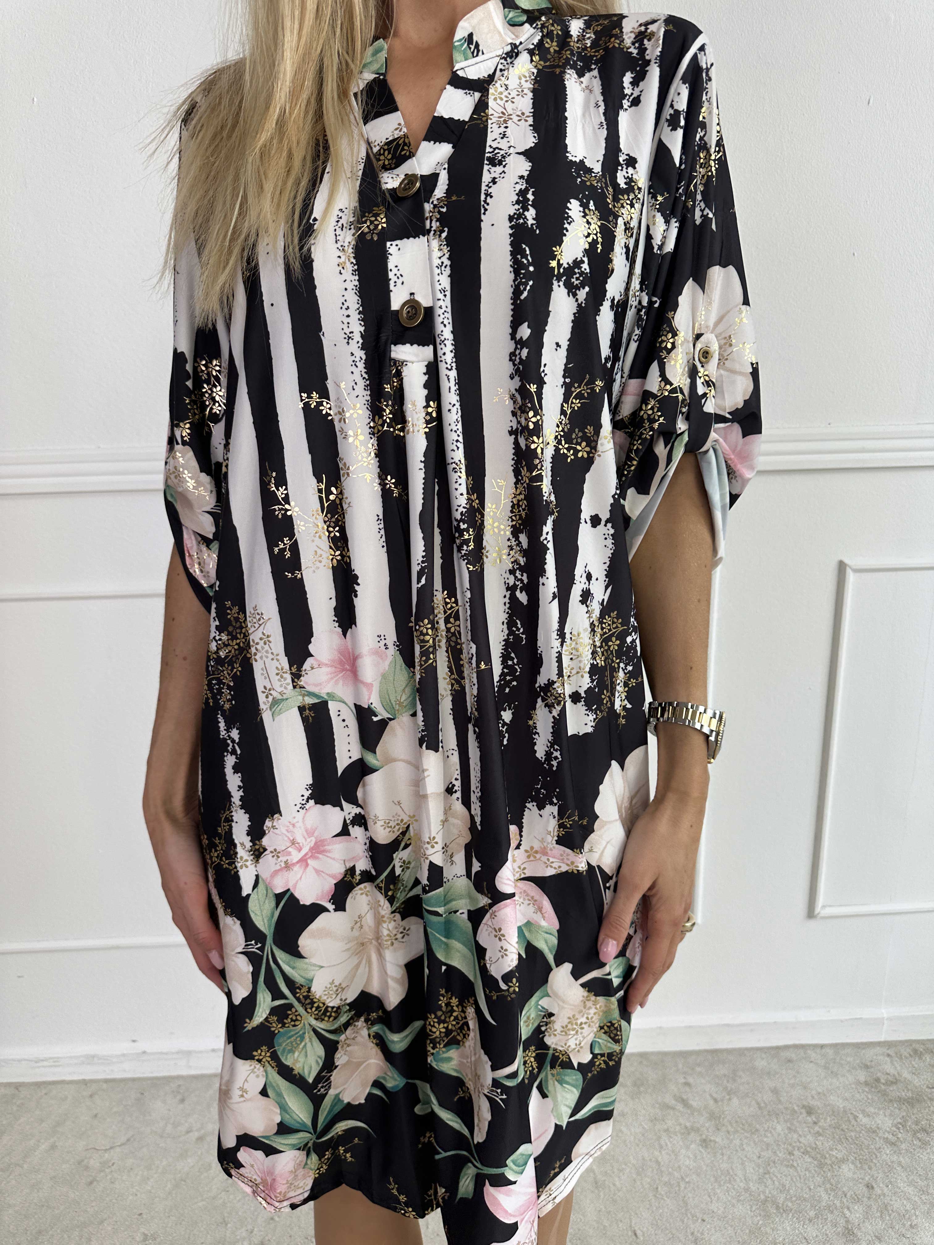Ebba Floral Stripe Long - Elastisk blommig klänning med gulddetaljer